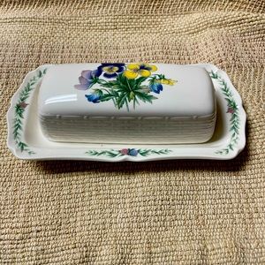 Noritake Gold Cuisine Butter Dish NWOT. Made in Japan  $25